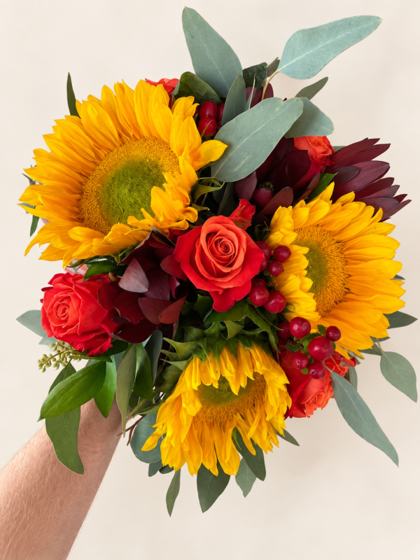 Bouquet de mariée Tournesols sur fond ivoire