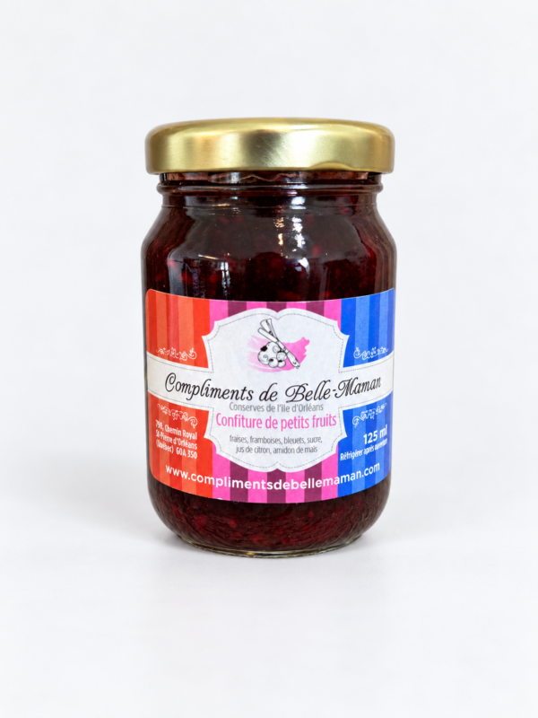 Confiture de petits fruits 125 ml sur fond pâle
