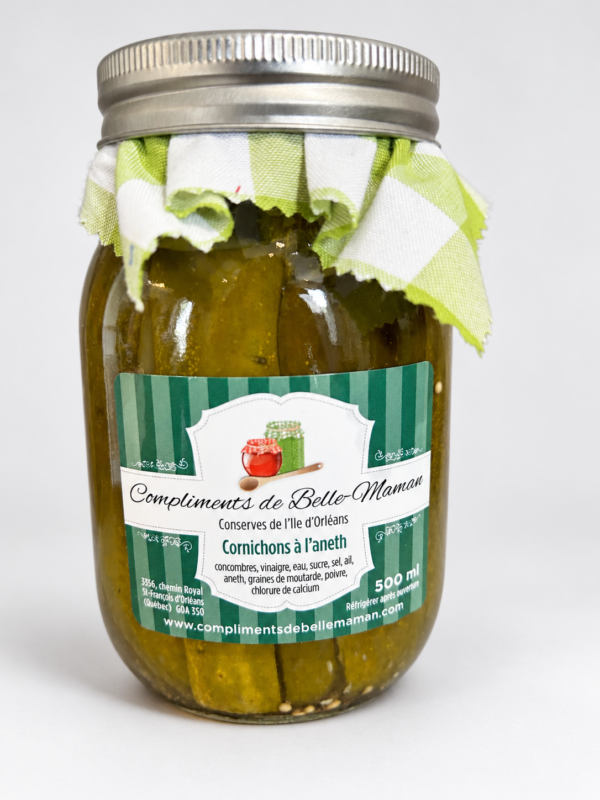 Pot de cornichons à l’aneth 500 ml sur fond pâle