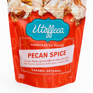 Noix de pécan, caramel au beurre épicé et chocolat blanc