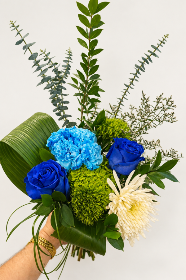 Bouquet de fleurs La beauté du bleu sur fond neutre