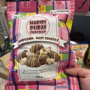 Habibi Dubai chocolat maïs soufflé enrobé avec pistache & Kunafa