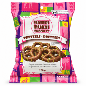 Sachet Habibi Dubai Chocolat bretzels pistache et Kunafa 200 g sur fond blanc