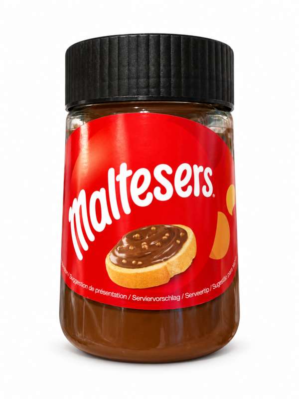 Pot de tartinade Maltesers sur fond blanc